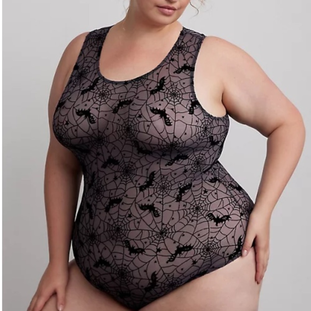 TORRID NWT WEBS & BATS MESH BODYSUIT - HALLOWEEN